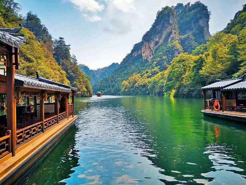 長沙·韶山·天門山玻璃棧道·大峽谷玻璃橋· 墨戎苗寨·黃龍洞·煙雨張家界鳳凰古城/雙高鐵4天游